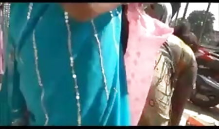 जिम में एक हॉट सेक्सी फिल्म फुल एचडी में ब्लैक डिक हो जाता है