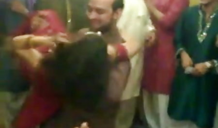 वेश्या ने कार सेक्सी मूवी एचडी फुल में ग्राहक को संतुष्ट किया
