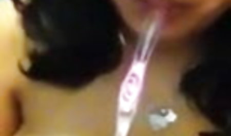 सौम्य blowjob के साथ नंगी सेक्सी फुल मूवी रसोई में सेक्स