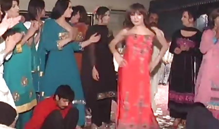 एक परिपक्व आदमी की एक विशाल सफेद डिक फुल एचडी फिल्म सेक्सी पर स्कीनी काली लड़की