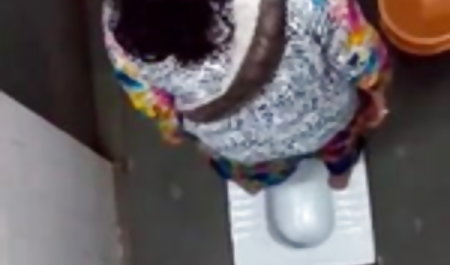 कैमरे अंग्रेजी फुल सेक्सी मूवी पर दो sluts गड़बड़