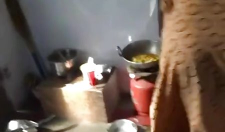 एक सफेद सोफे पर डिबेंचरी सेक्सी मूवी फुल सेक्सी मूवी द्वारा दो समलैंगिकों का प्रभुत्व