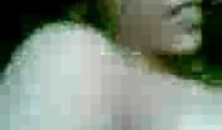 एक पोर्न स्टूडियो में फुल सेक्सी मूवी भोजपुरी दो युवा गर्लफ्रेंड का एडवेंचर्स
