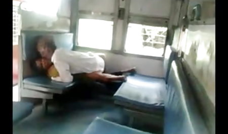 बेबी सेक्सी फिल्म फुल एचडी सेक्सी फिल्म ने समुद्र तट पर एक प्रारंभिक कामुक बॉडी शो के साथ एक लड़के को फुसलाया
