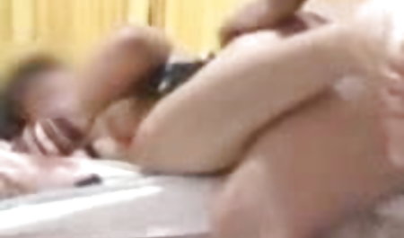 मोज़ा सेक्सी फिल्म फुल एचडी वीडियो में फूहड़ सोफे पर गड़बड़