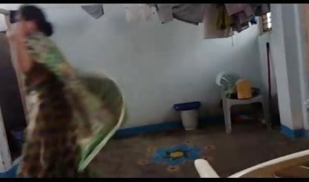 एक आकर्षक भोजपुरी सेक्स वीडियो फुल मूवी बच्चे के साथ सेक्स