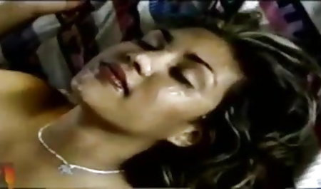 गोरा और श्यामला निक्की बेंज और जेना भोजपुरी फुल सेक्सी मूवी प्रेस्ली ने मज़े किए