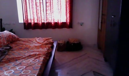 लगता है इस डिक को चूसने का समय आ गया है! सेक्सी वीडियो फुल फिल्म