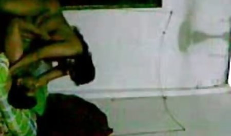 दो गोरे लोग झोंपड़ी में झोपड़ी डाल रहे हैं फुल सेक्सी मूवी वीडियो