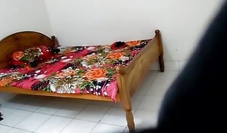 बस्टी वाली गली के साथ बॉलीवुड की फुल सेक्सी मूवी चलना