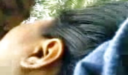ब्लोंड क्लाउडिया हिंदी सेक्सी फुल मूवी वीडियो जैमसन दो पुरुषों के साथ संभल जाती है