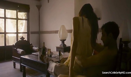 सुडौल लड़की एलिसंड्रा गुदा कौशल हिंदी में फुल सेक्सी फिल्म का प्रदर्शन करती है