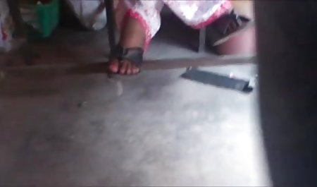 लड़की ने अपने प्रेमी को सेक्सी फुल मूवी वीडियो में सेक्स के साथ सोफे की मरम्मत के लिए प्रोत्साहित किया