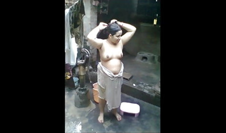 मोटी काली फुल सेक्सी फिल्म का वीडियो औरत डिल्डो के साथ खेल रही है