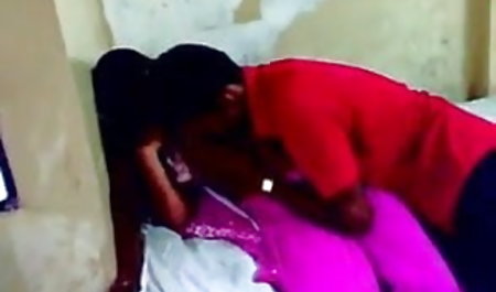 लाल पोशाक में एंजेलिका रेवेन फुल मूवी सेक्सी वीडियो में काम पर गड़बड़ हो जाता है