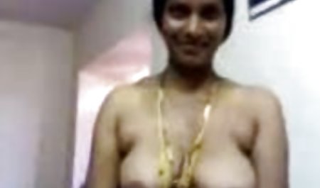 लड़की फुल एचडी सेक्सी फिल्म लुसी लव ने संभोग के लिए उसकी पेंटीहोज को फाड़ दिया